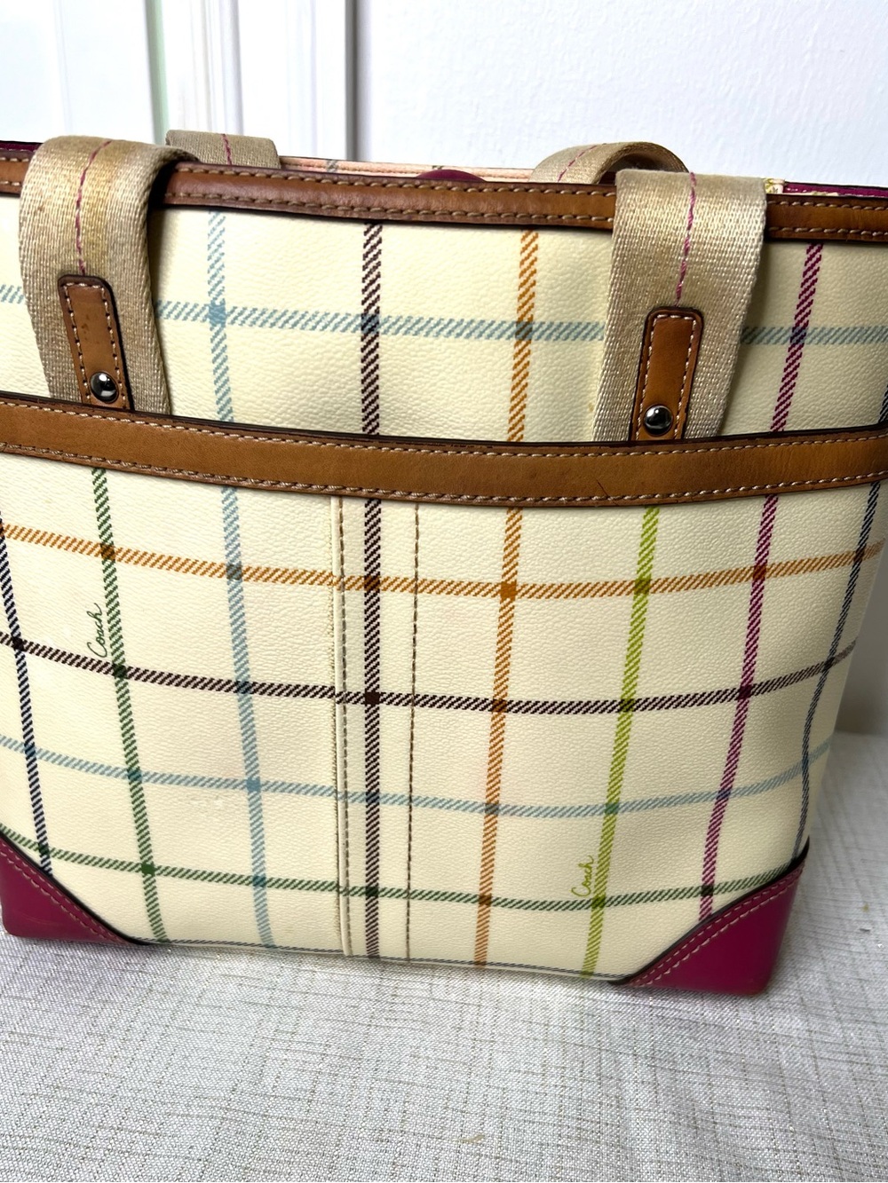 Coach Heritage Tattersall Tote Bag Plaid Pink Project Bag
F14790. - Picture 11 of 16